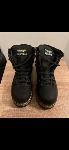 Wrangler Boots Size 39/ UK