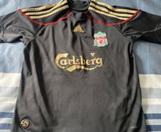 Size 7-8yrs Liverpool jersey