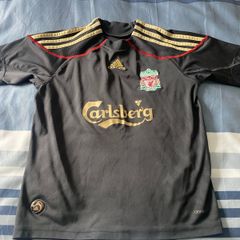 Size 7-8yrs Liverpool jersey