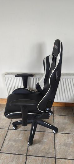 Gaming chair