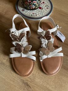 Brand new next sandals Uk 3
