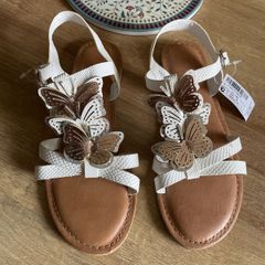Brand new next sandals Uk 3
