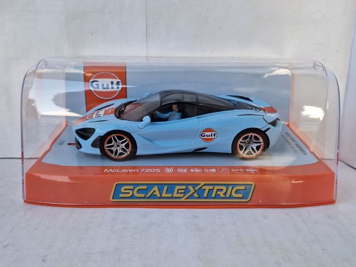 Scalextric  McLaren 720S Gulf Edition Slot Car ( C4394 GT Touring supercar )