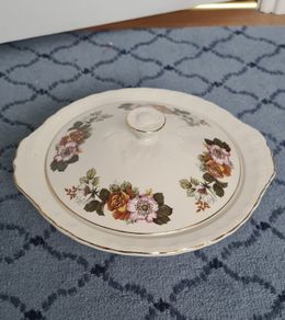 Beautiful Vintage Floral Lidded Tureen from Tudor Ware Ironstone Rosina