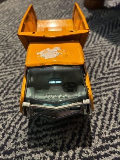 Tonka tipping lorry