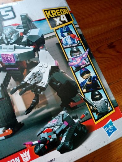 Transformers KRE-O Optimus Prime v Megatron