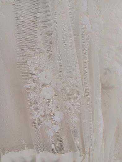 Bridal lace kaftan size small