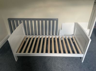 Cot bed