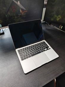 Apple MacBook Air M1 8GB / 256GB Excellent Condition