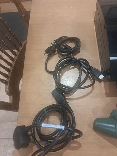 : PS3 Console Bundle (Faulty Disc Drive) + 4 Official Sony Controllers & Cables  Description: Selling a PlayStation 3 bundle for parts, repair, or digital-only use.