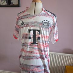 2025/26 FC Bayern Muinch Away Jersey - Large size