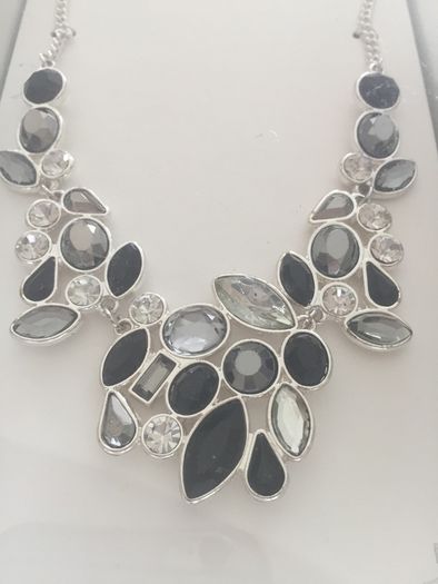 Boxed Necklace & Earrings Set  New