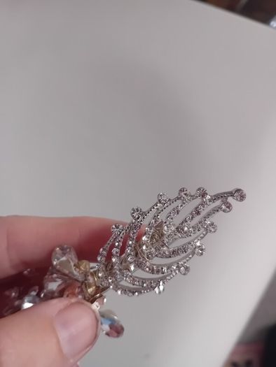 bridal clip