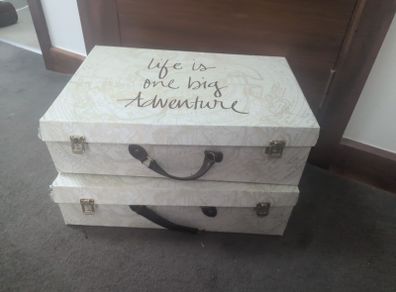 2 storage boxes