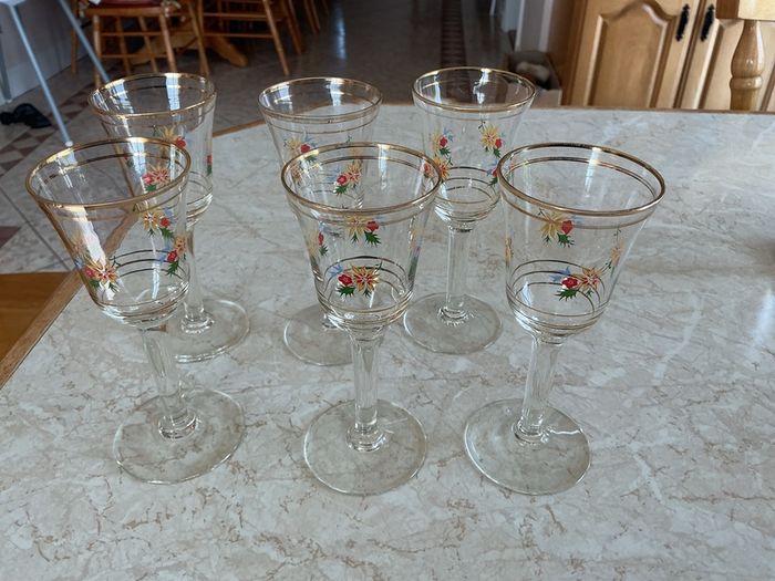 sherry glasses vintage floral design