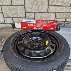 hyunda Kona 241 emergency wheel with jack and wheel cover.