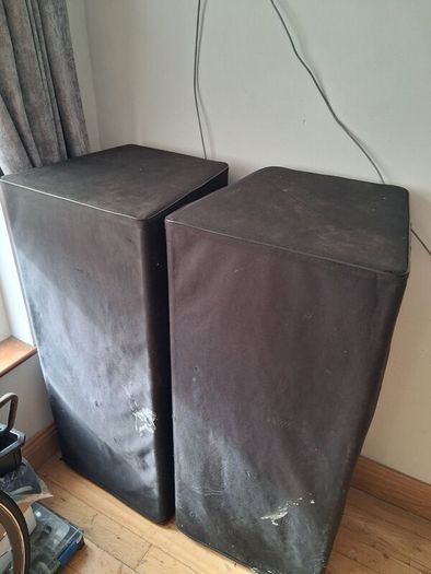 DJ speakers