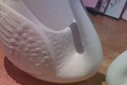 A Pair Of Vintage Ceramic Swans