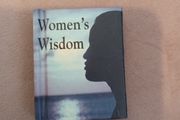 Mini women's wisdom book