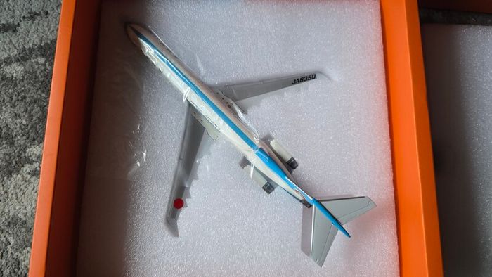 JC Wings 1:200 All Nippon Airlines Boeing B-727 200