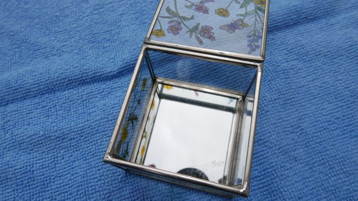 Vintage Hand Painted Waterside Flowers R Stained Glass Mirror Box