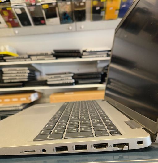 Dell Latitude 5520 (11th Gen) Intel i5 1145G7 2.60GHz 16GB RAM 256GB SSD 15.6" Windows 11 Pro (SALE PRICE)
