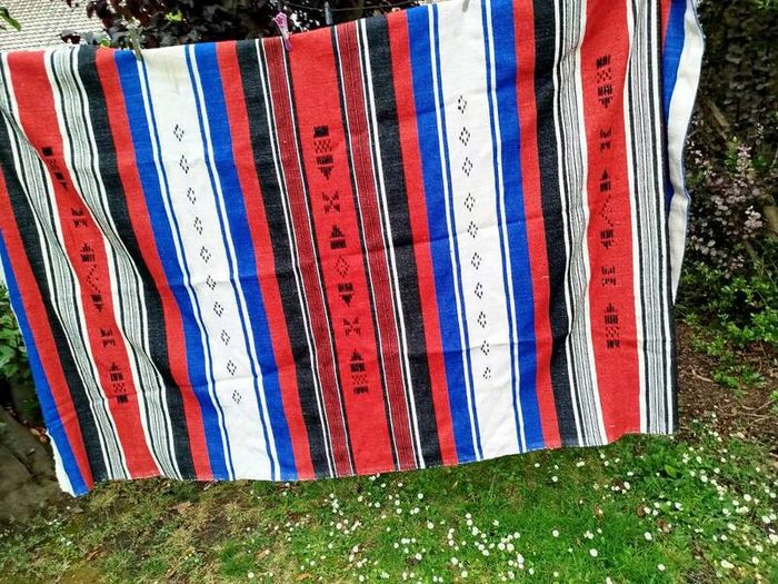 Ethnic style throw/blanket