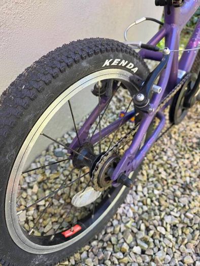 Carrera Cosmos Kids Bike - 14" Wheel - Lightweight aluminium frame only 6kg