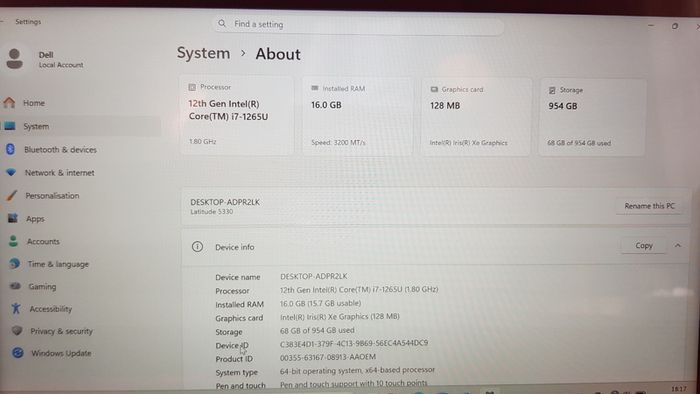 Dell Latitude 5330,2 in 1 touch screen, i7 Cpu (12th gen), 16 GB Ram, 1 TB Storage (SSD).