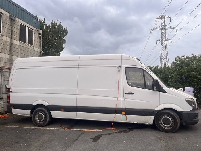 Commercial Fridge Van Mercedes-Benz Sprinter 313
