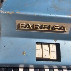 Farfisa Compact.