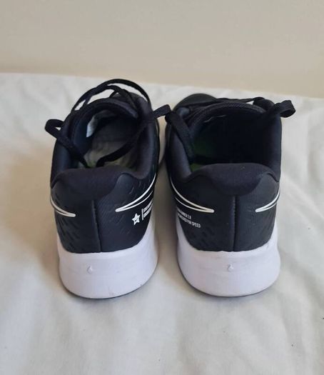 nike star runner 2.0 Size 4 eu 36.5 black/white In like new condition
