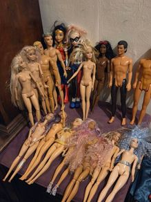 Lot of 17 Mattel Dolls