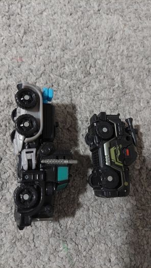 Transformers / toys / combiners