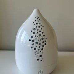 Essential oil diffuser