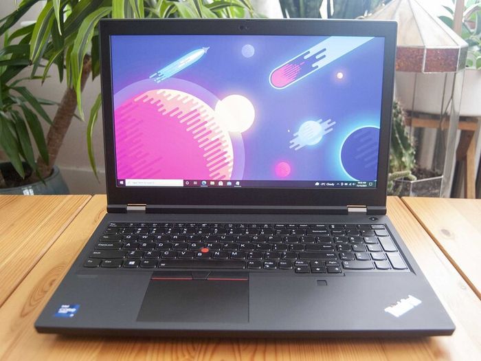 Lenovo ThinkPad P15 Gen 2 Mobile Workstation (i7 8-Core Processor, 512GB SSD, 32GB Memory)