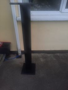 Tall pillar stand