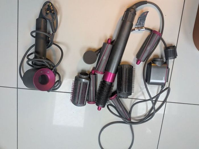 Dyson  Airwrap and hairdryer for parts