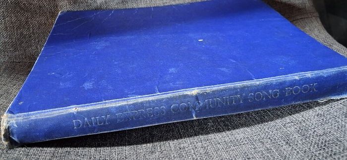 Daily Express Community Song Book / 1927