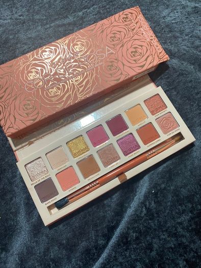 Sigma cor de Rosa eyeshadow palette