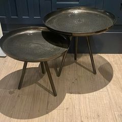 Set of side side tables
