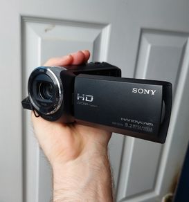 Sony HDR-CX240 Camcorder Video Camera