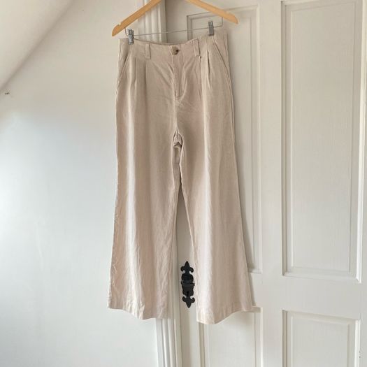 Stradivarius Wide-Leg Linen Blend Pleated Trousers Ecru Beige