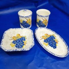 Italian Ceramic Set  Due Torri  Grapes Design  4 Piece