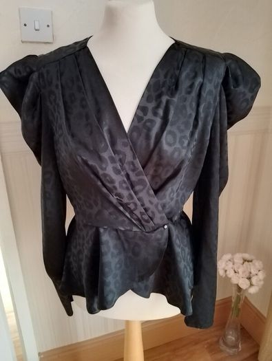 Ladies  tops 12/14