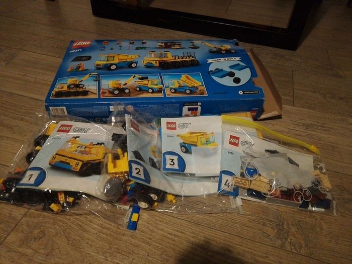 Lego City 60391Construction Trucks and Wrecking Ball Crane Complete