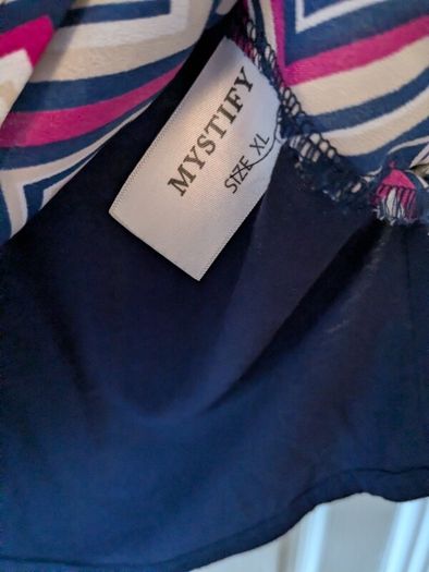 Mystify Top size XL