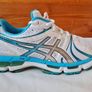 Asics gel kayano 18 sky blue/white Size 6.5 eu 40 in like new condition Image 6