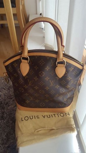 Louis vuitton buckett bag