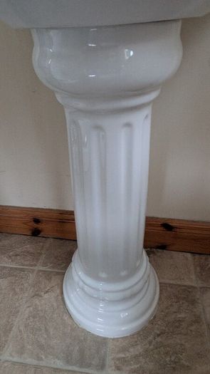 Bathroom sink and pedestal